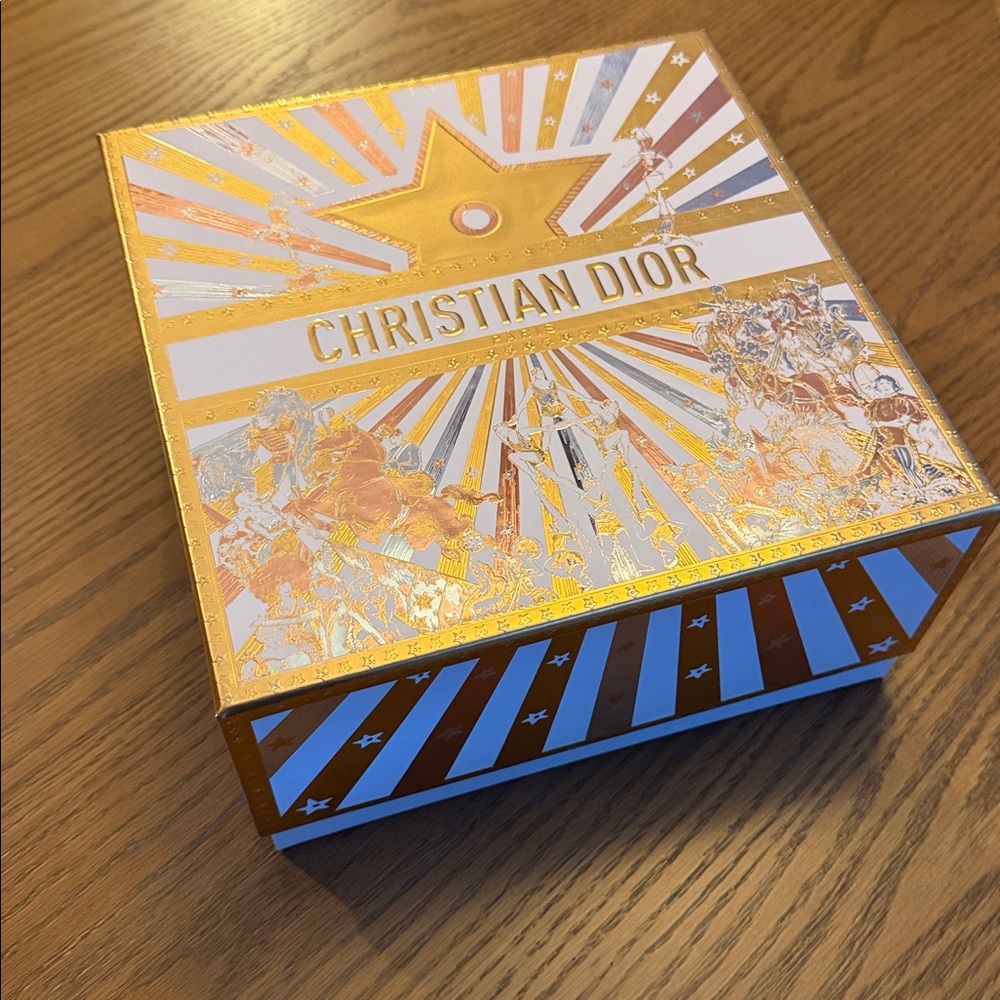 Christian Dior Box Gifting Storage Holiday 2025 - Picture 5 of 5